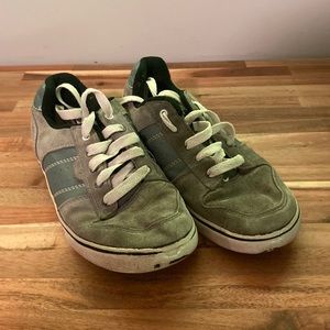 Size 4Y Boys Grey Sneakers